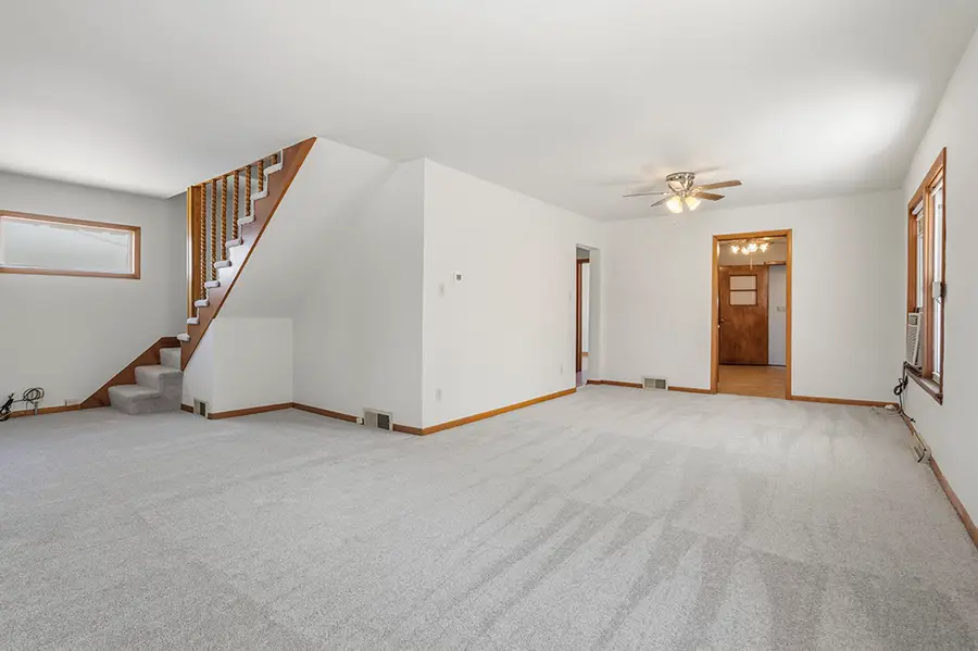 609 Greenbay Avenue, Calumet City, IL 60409 - #3