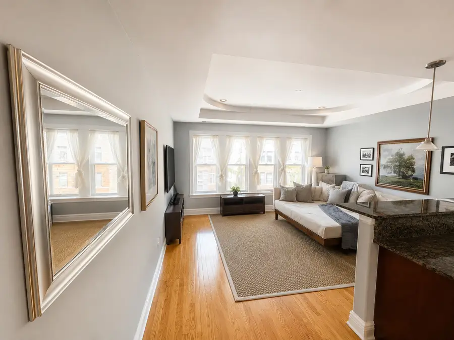 6711 N Lakewood Avenue #2N, Chicago, IL 60626 - #3