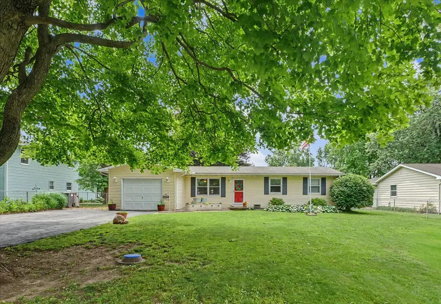 507 E Larmon Street, Tolono, IL 61880 - #3