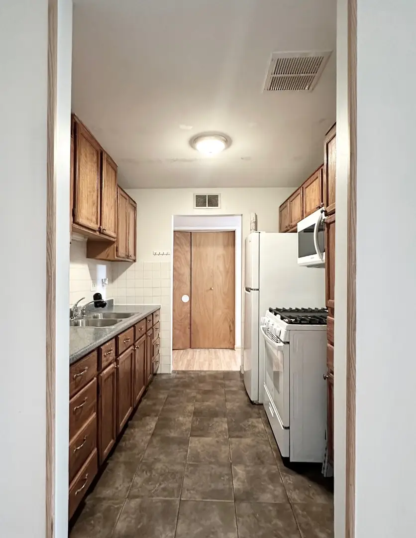 6A Kingery Quarter Road #203, Willowbrook, IL 60527 - #3
