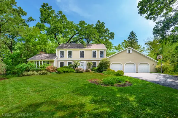 7108 Red Barn Road, Crystal Lake, IL 60012