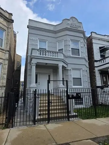 539 N Trumbull Avenue, Chicago, IL 60624