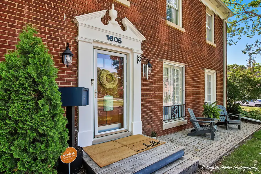 1605 N Jackson Street, Waukegan, IL 60085 - #3