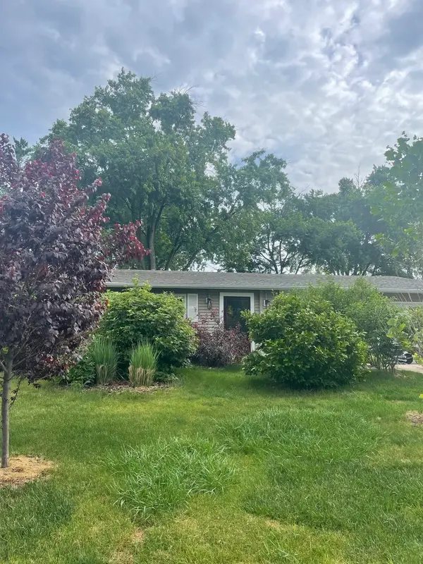 10162 Hiawatha Trail, Orland Park, IL 60462