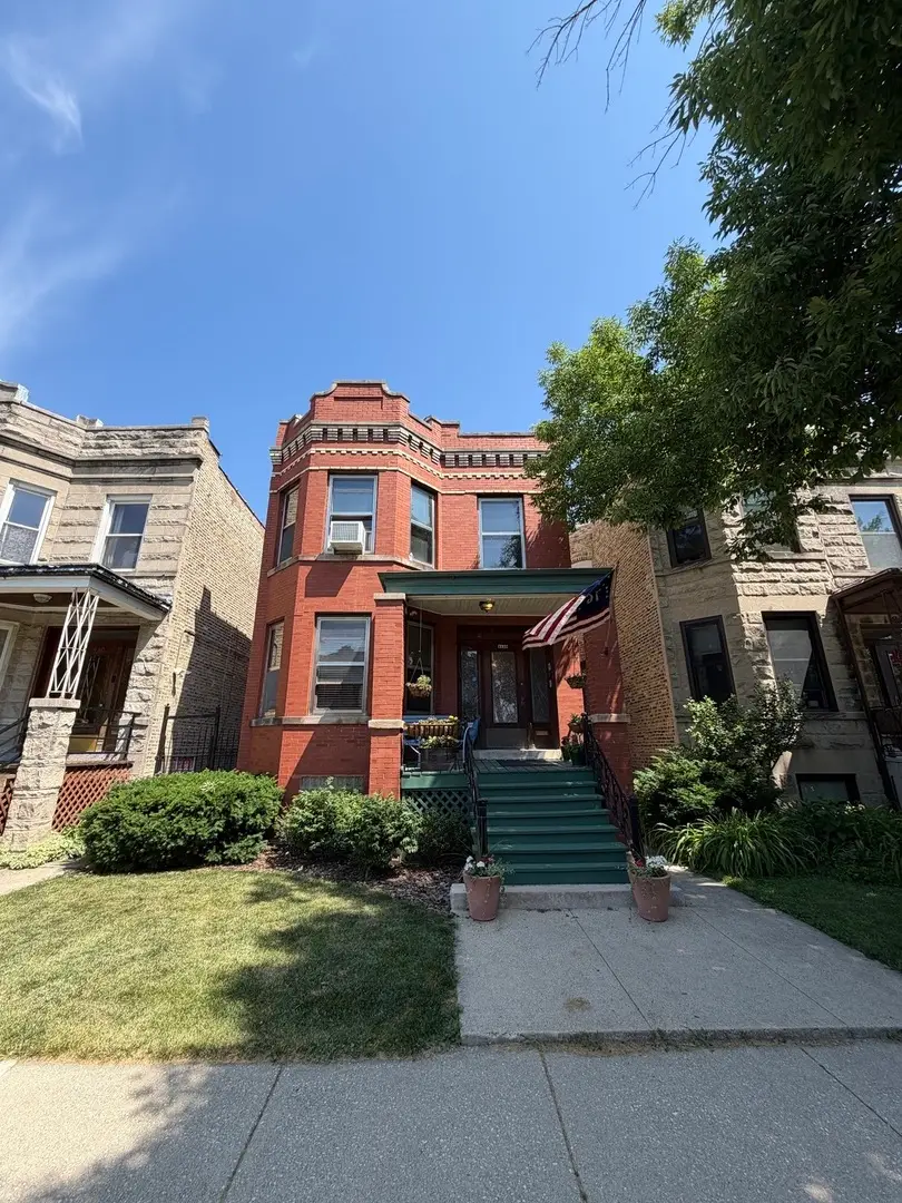 4136 W Cornelia Avenue, Chicago, IL 60641 - #1
