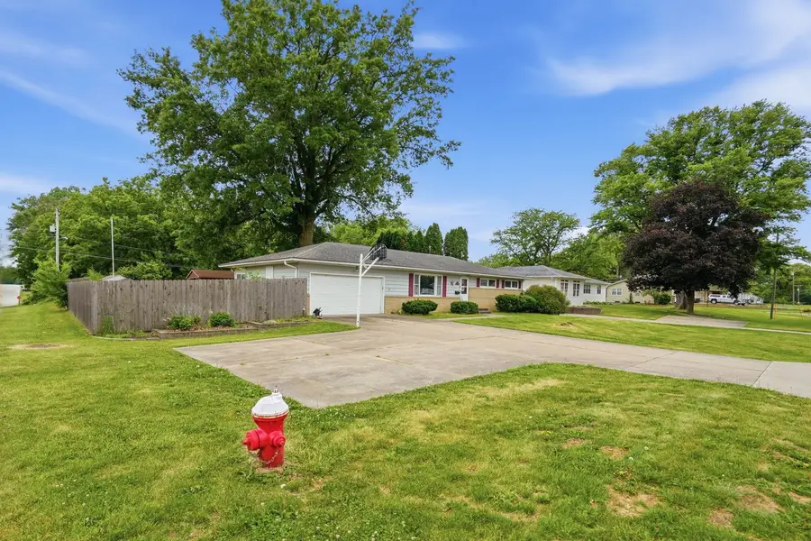 402 Bruce Avenue, Milan, IL 61264 - #2