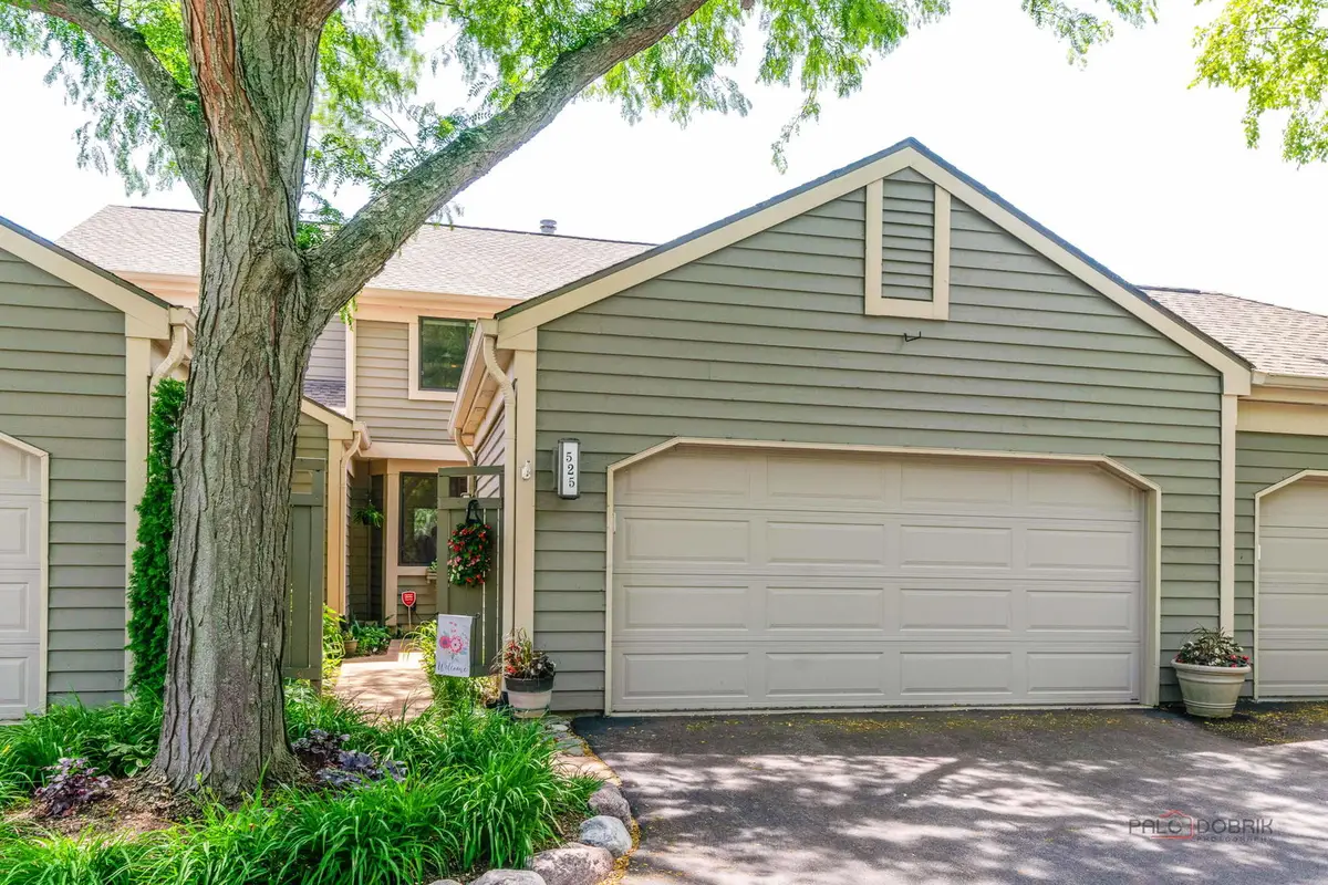 525 White Oak Lane #26525, Lake Barrington, IL 60010 - #1