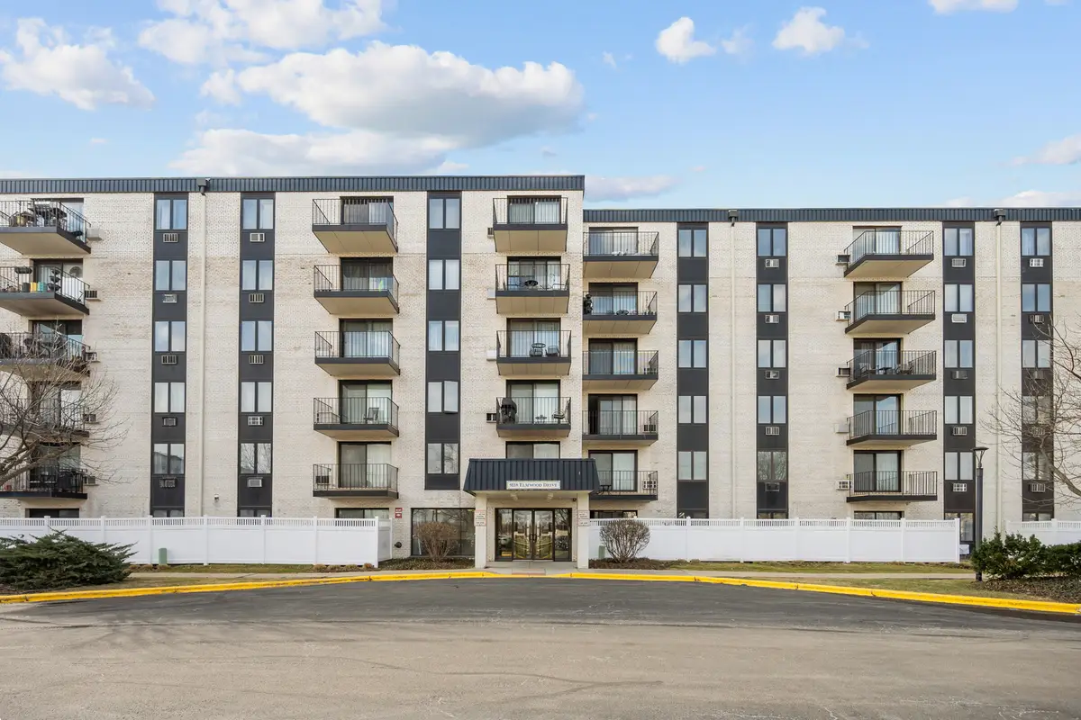 9118 W Elmwood Drive #3K, Niles, IL 60714 - #1