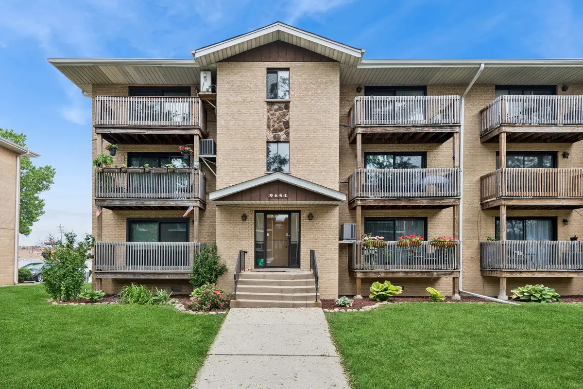 9654 Nottingham Avenue #1A, Chicago Ridge, IL 60415 - #1