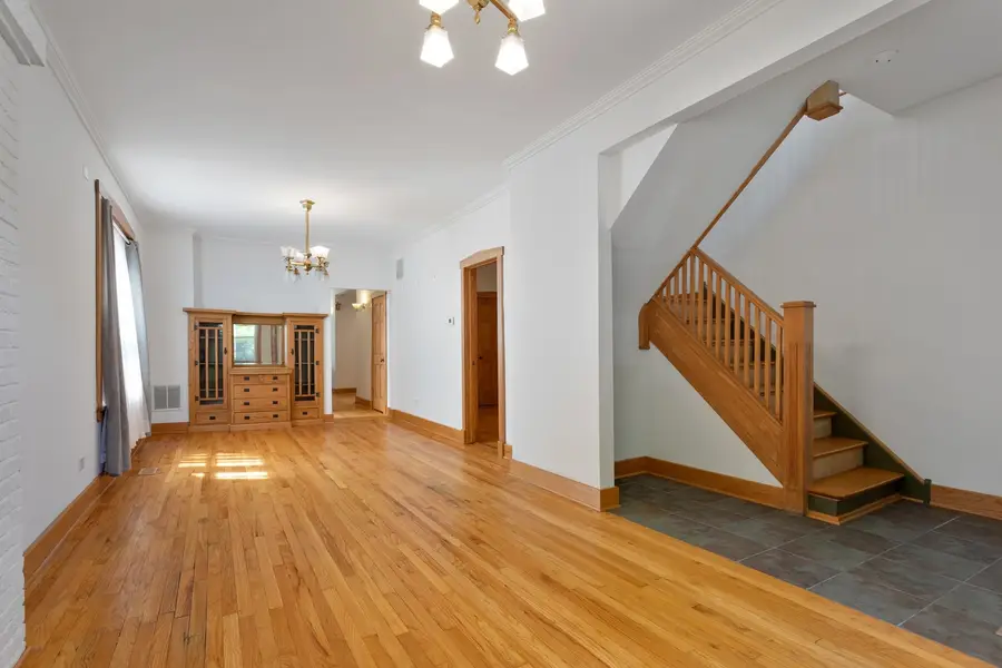 3843 W Addison Street, Chicago, IL 60618 - #3