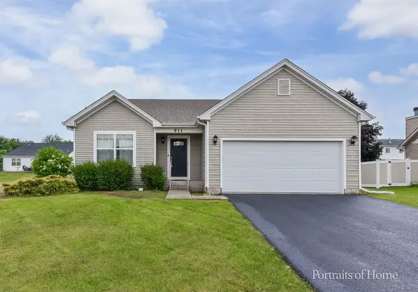 911 Appaloosa Trail, Plano, IL 60545