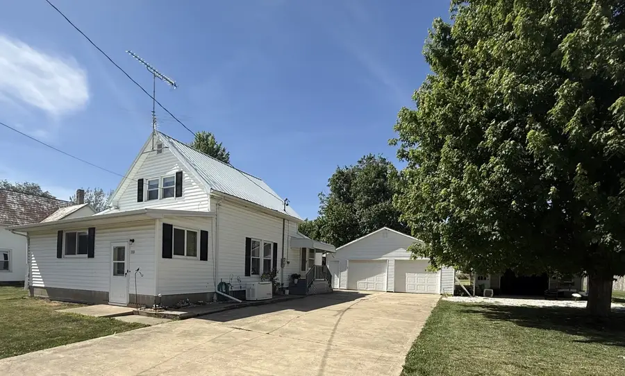 302 South Street, Bradford, IL 61421 - #3