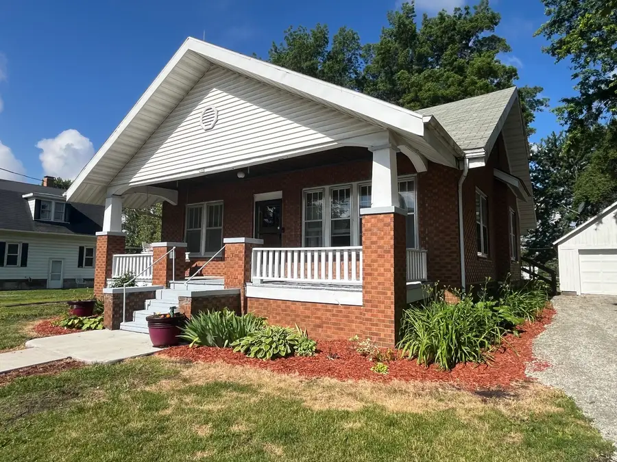 208 S Peoria Street, Bradford, IL 61421 - #2
