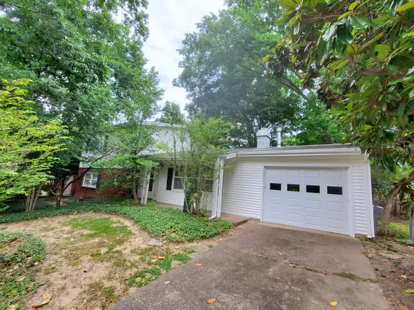 807 S Glenview Drive, Carbondale, IL 62901