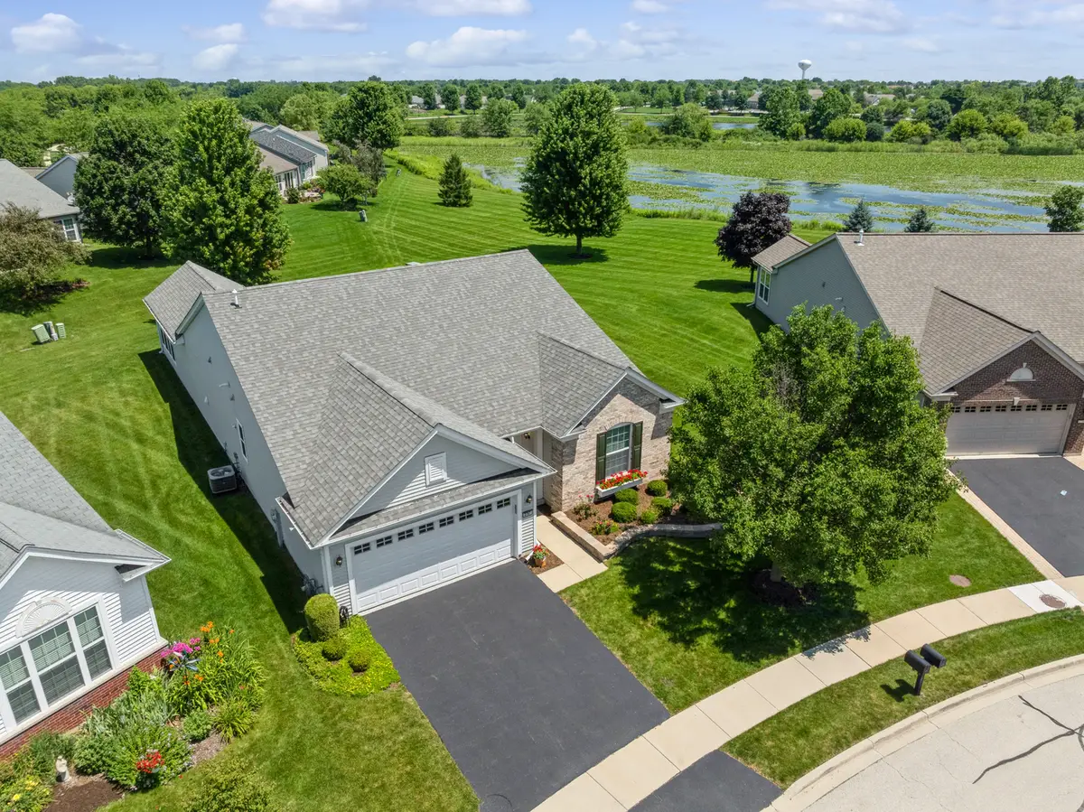 2787 Beacon Point Circle, Elgin, IL 60124 - #1