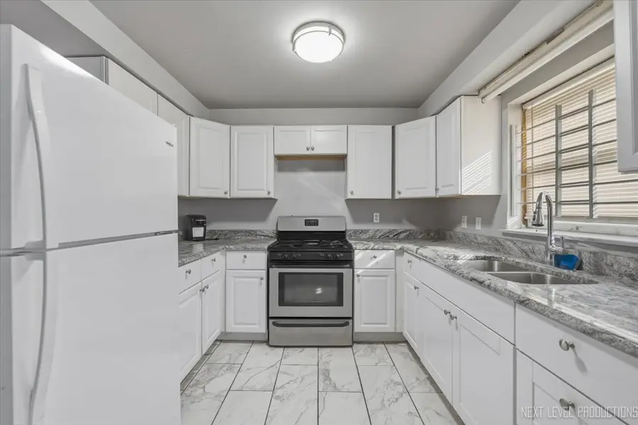 7935 S Blackstone Avenue, Chicago, IL 60619 - #2