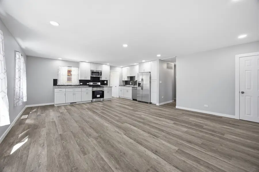 139 Birch Street, Carpentersville, IL 60110 - #3