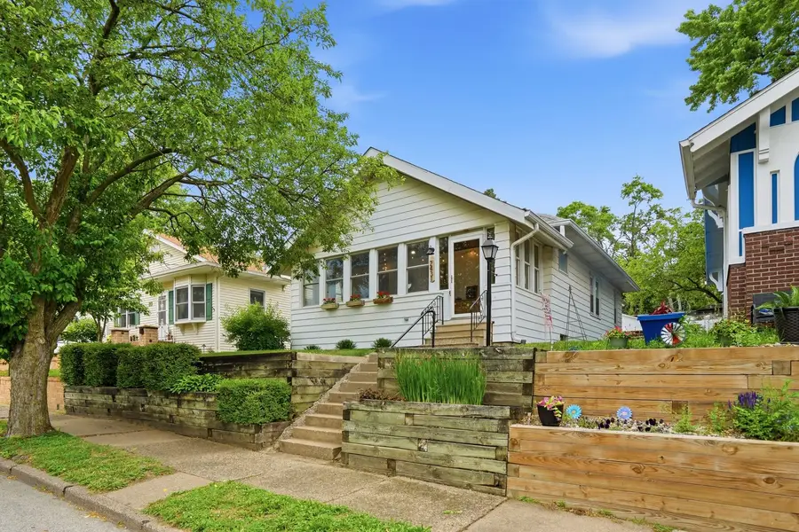 2431 14th Avenue, Moline, IL 61265 - #3