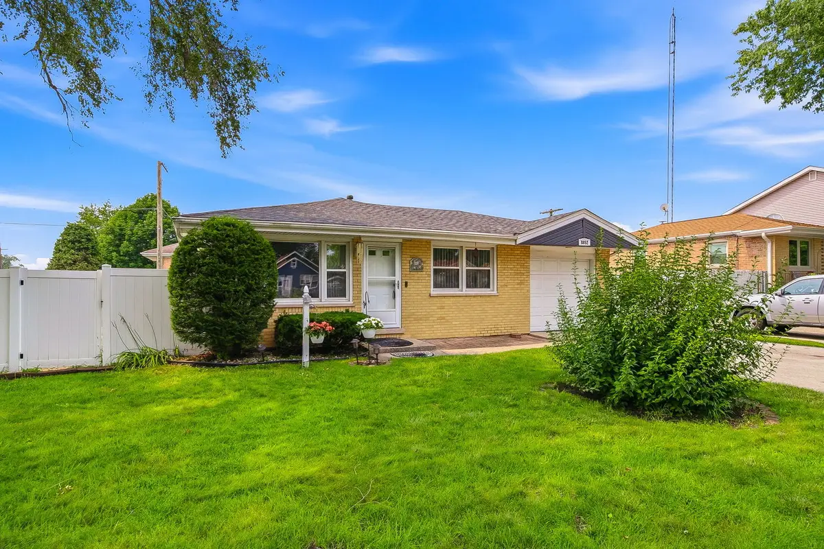 8852 Central Avenue, Oak Lawn, IL 60453 - #1