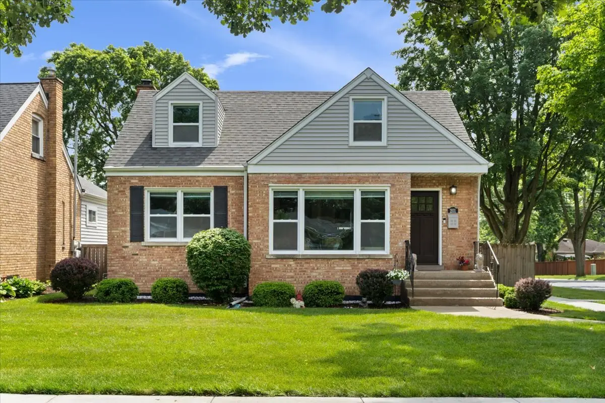 201 N Maple Street, Mount Prospect, IL 60056 - #1