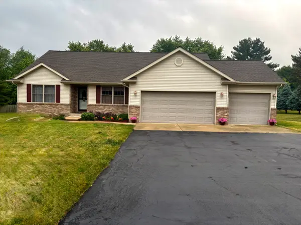10092 Raindance Drive E, Rochelle, IL 61068