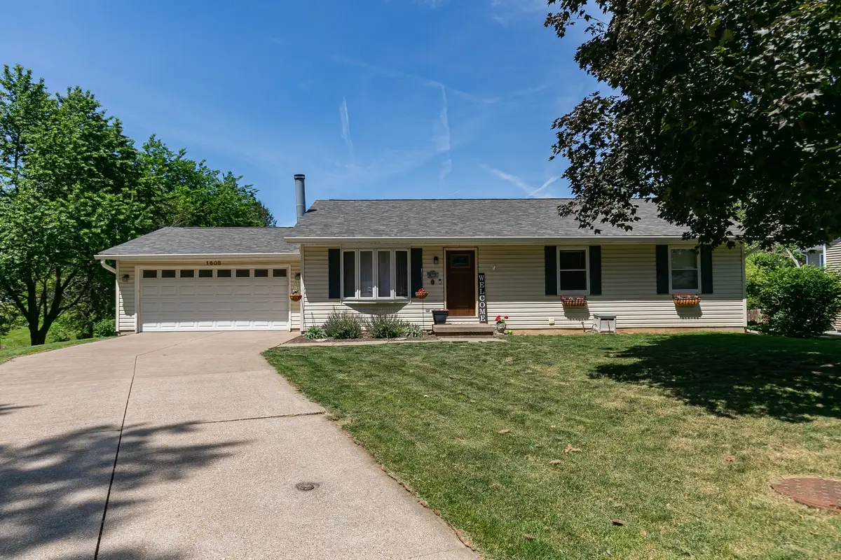 1608 W 4th Street, Coal Valley, IL 61240 - #1