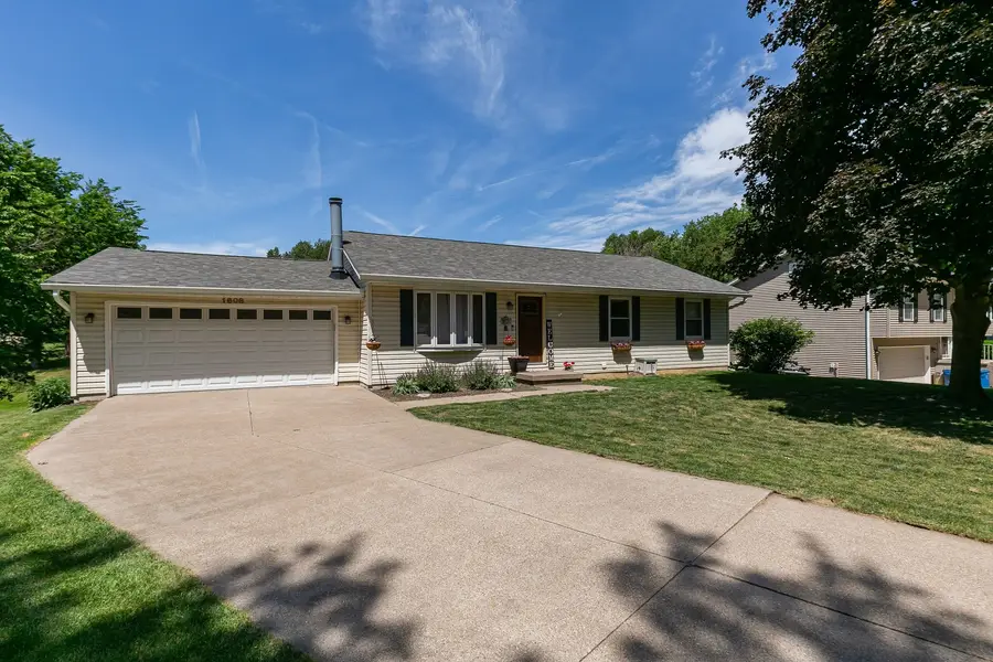 1608 W 4th Street, Coal Valley, IL 61240 - #2