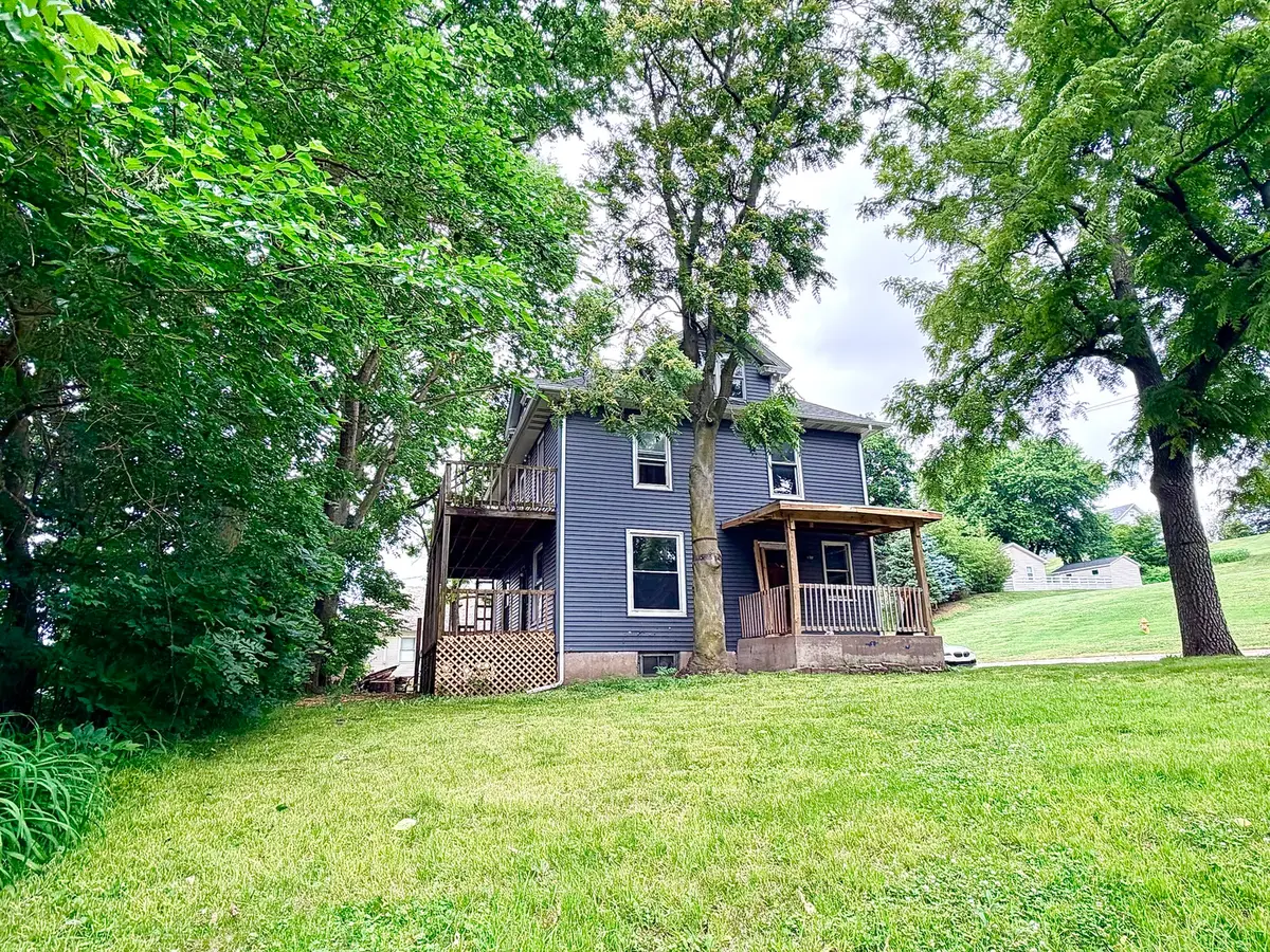 452 21st Street, Bettendorf, IA 52722 - #1
