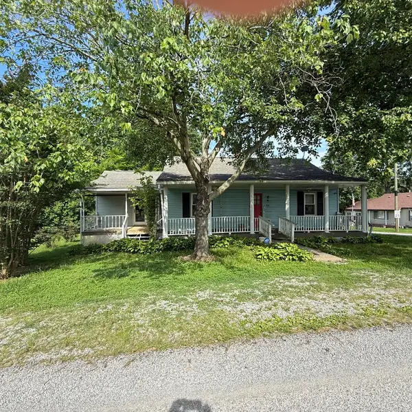 825 3rd Street, Rosiclare, IL 62982