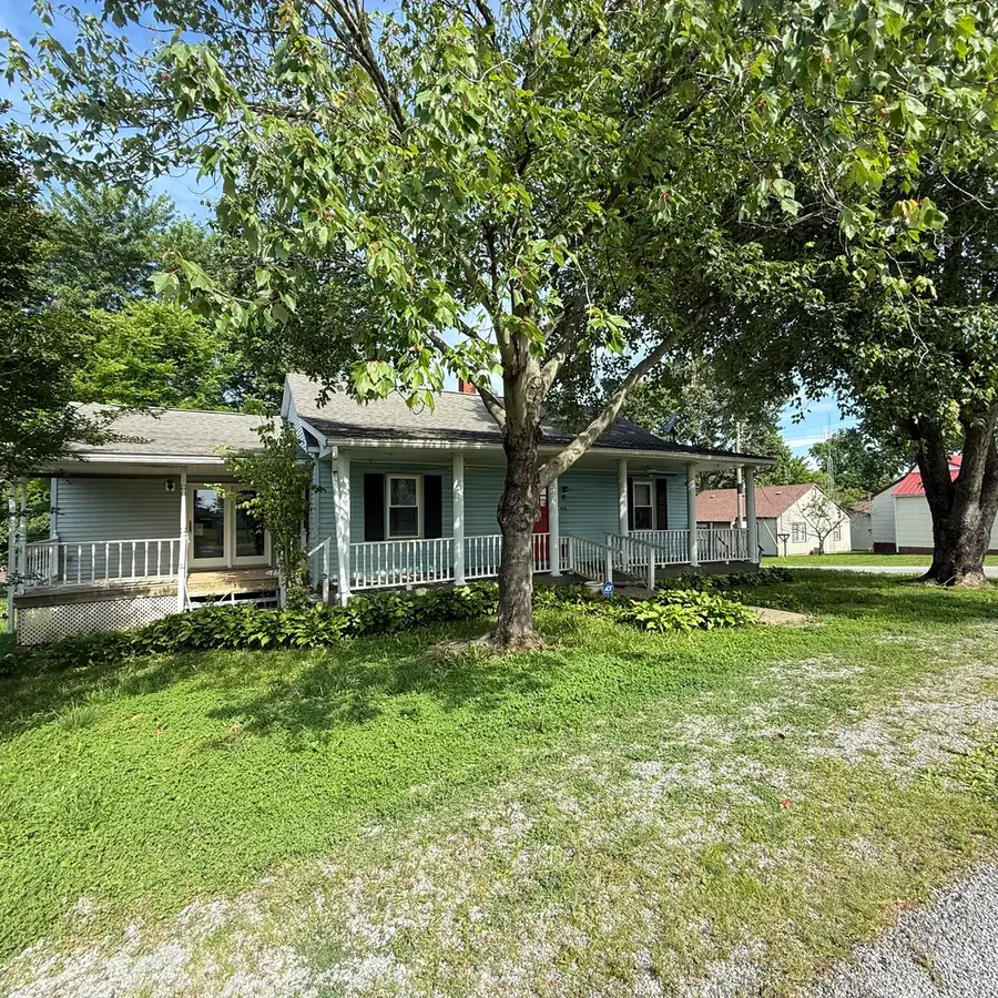825 3rd Street, Rosiclare, IL 62982 - #2