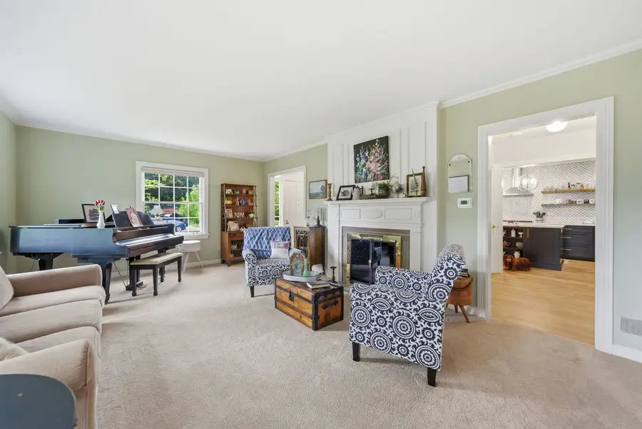 415 N Worth Avenue, Elgin, IL 60123 - #2