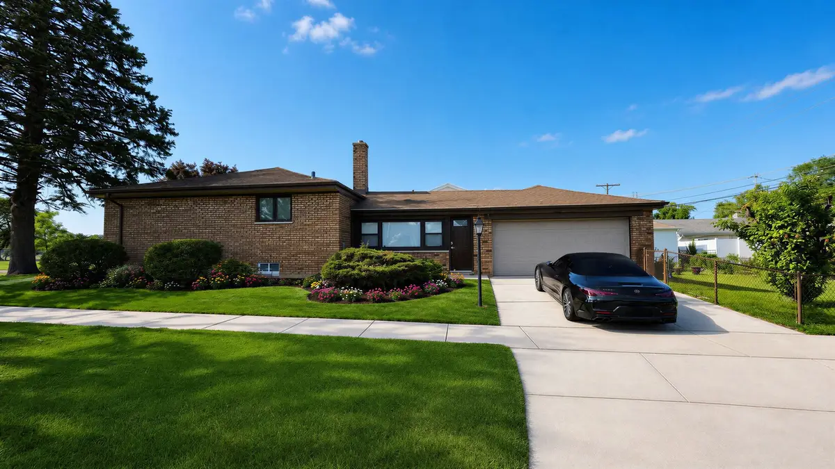 8201 N Washington Street, Niles, IL 60714 - #1