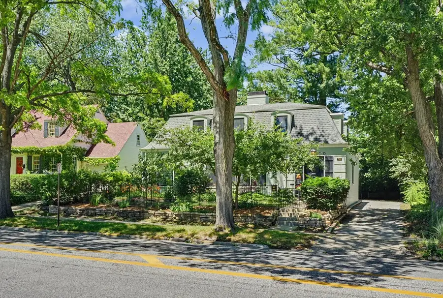 208 W Florida Avenue, Urbana, IL 61801 - #2