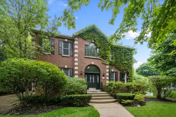 458 Naida Terrace, Highland Park, IL 60035