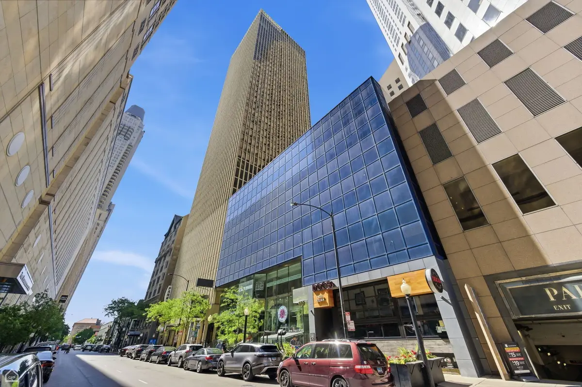100 E Walton Street #36C, Chicago, IL 60611 - #1