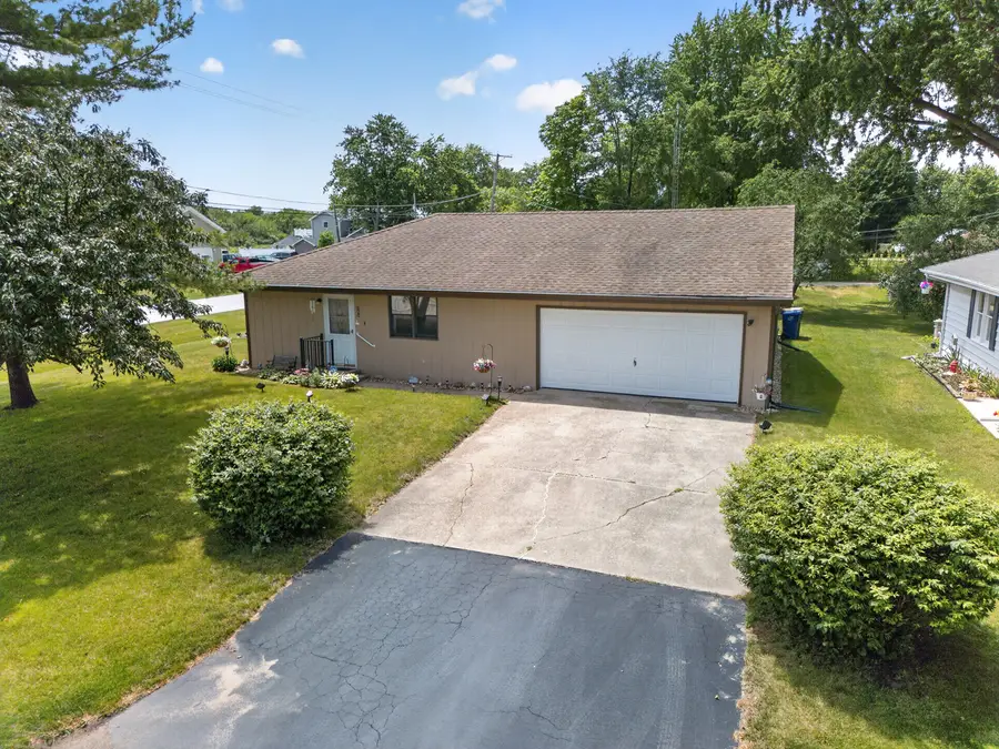 620 N 1st Street, Carbon Hill, IL 60416 - #2