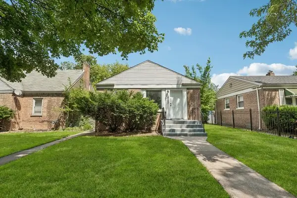 10145 S Bensley Avenue, Chicago, IL 60617