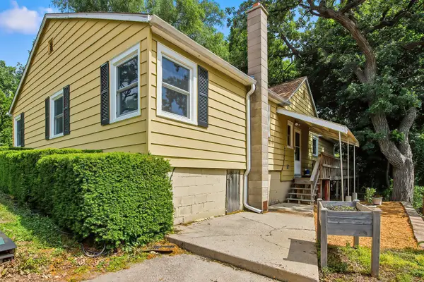 33834 Hillcrest Drive, Burlington, WI 53105