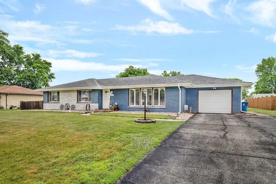 180 W Southmor Road, Morris, IL 60450 - #3