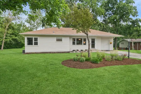 1308 W 53rd Place, La Grange Highlands, IL 60525