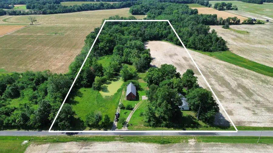 27712 W 17th Street Road, Centralia, IL 62801 - #2