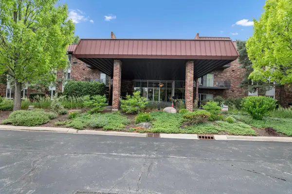 1041 W Ogden Avenue #126, Naperville, IL 60563