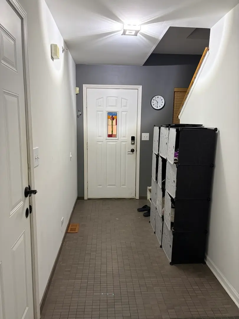 425 S Harvey Avenue #E, Oak Park, IL 60302 - #3