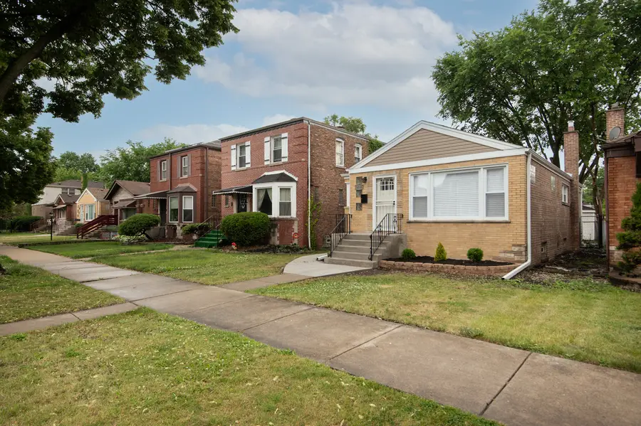 10338 S Vernon Avenue, Chicago, IL 60628 - #3