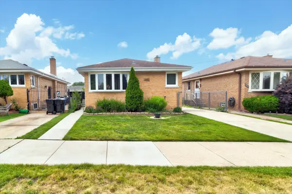 4836 N Mont Clare Avenue, Chicago, IL 60656