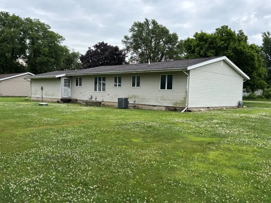 375 W Iroquois Street, Sheldon, IL 60966 - #3
