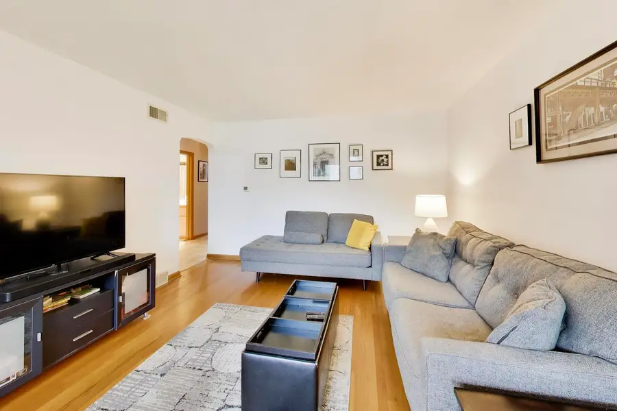 8048 N Oketo Avenue, Niles, IL 60714 - #3
