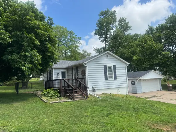 1208 SW 3rd Avenue, Aledo, IL 61231