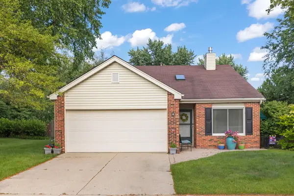 2S111 Waltham Court, Warrenville, IL 60555