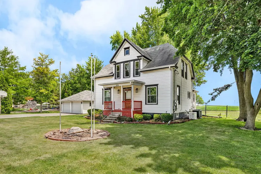206 N Wabash Street, Odell, IL 60460 - #2